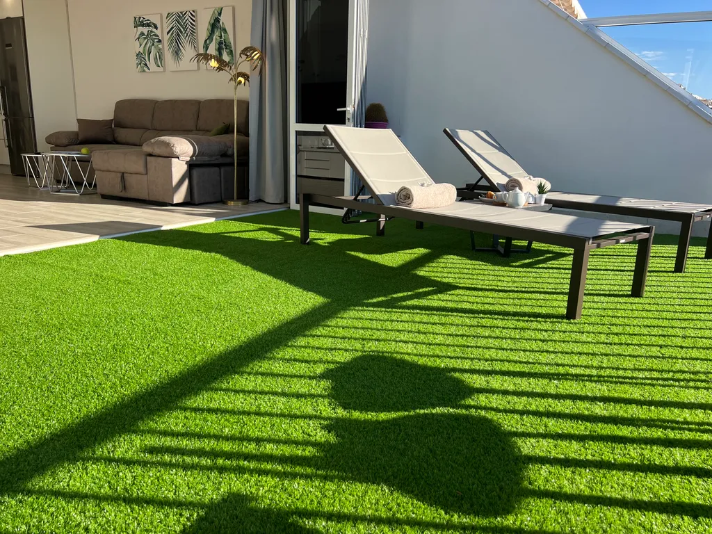 PaulMarie Superior Ocean Lounge