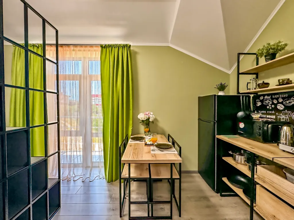 Уютная квартира-студия с балконом