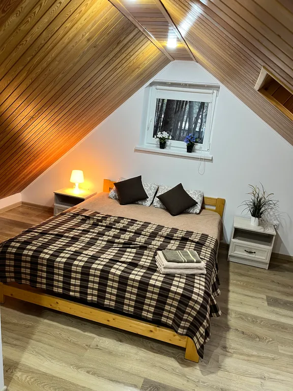 Уютный домик в сосновом бору на берегу моря