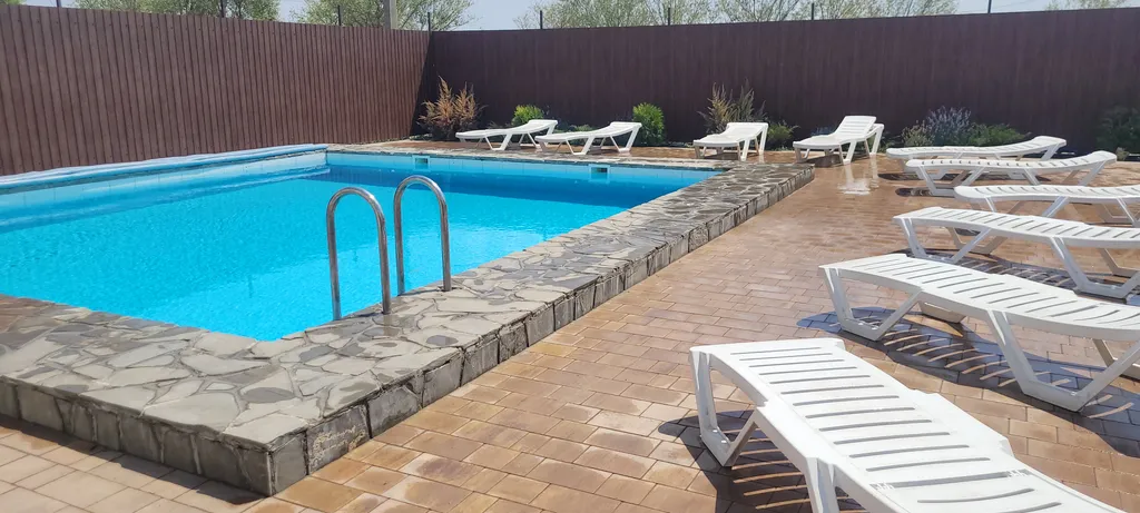 Дом на пляже озера