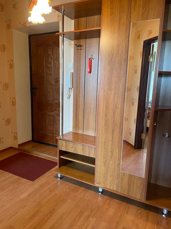 Рядом автовокзал, Мега Гринн