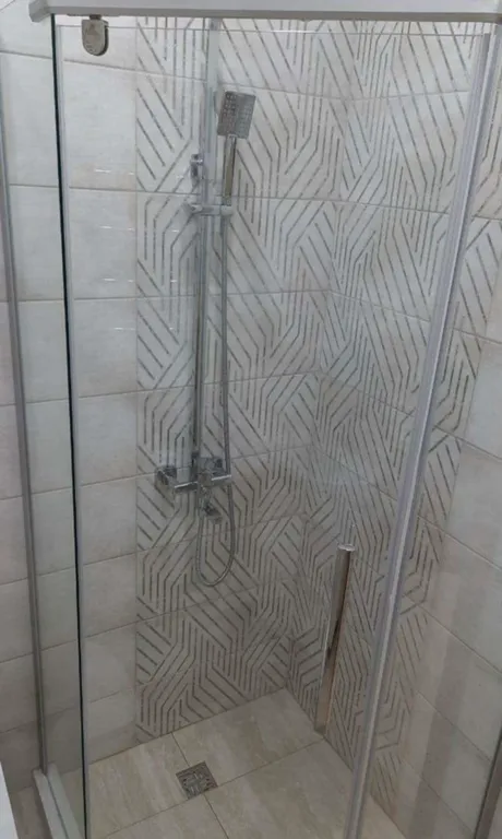 Апартамент с видом на море, первая береговая линия, во дворе бассейн