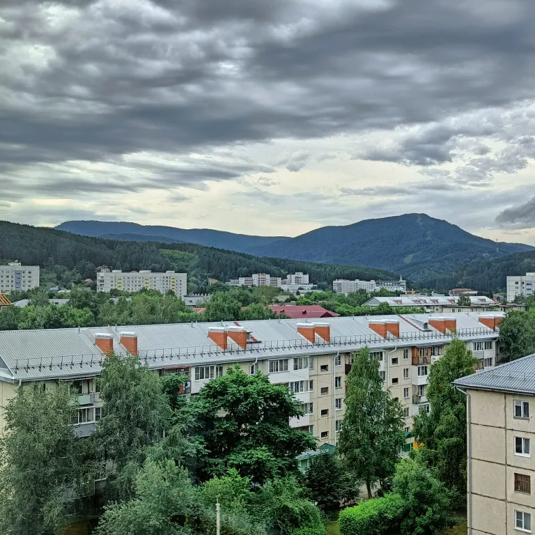 Уютная квартира с панорамным видом на горы