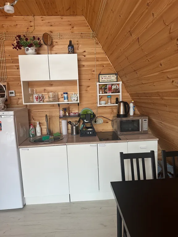 Уютный шале в сосновом лесу с баней