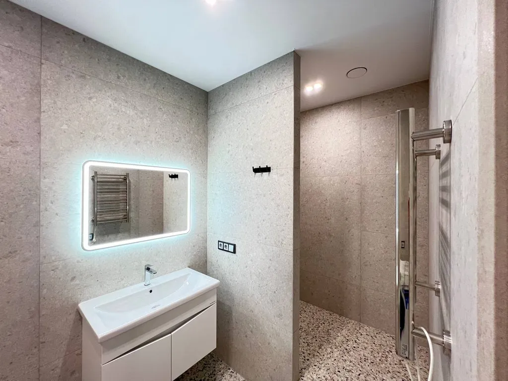 Квартира в центре в элитном доме с дизайнерским ремонтом