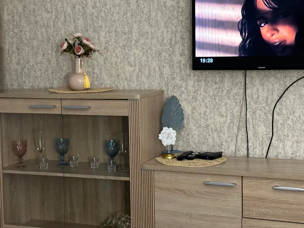 1 комнатная квартира прямо возле метро