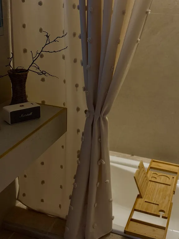 Шале в черте города с выходом в лес