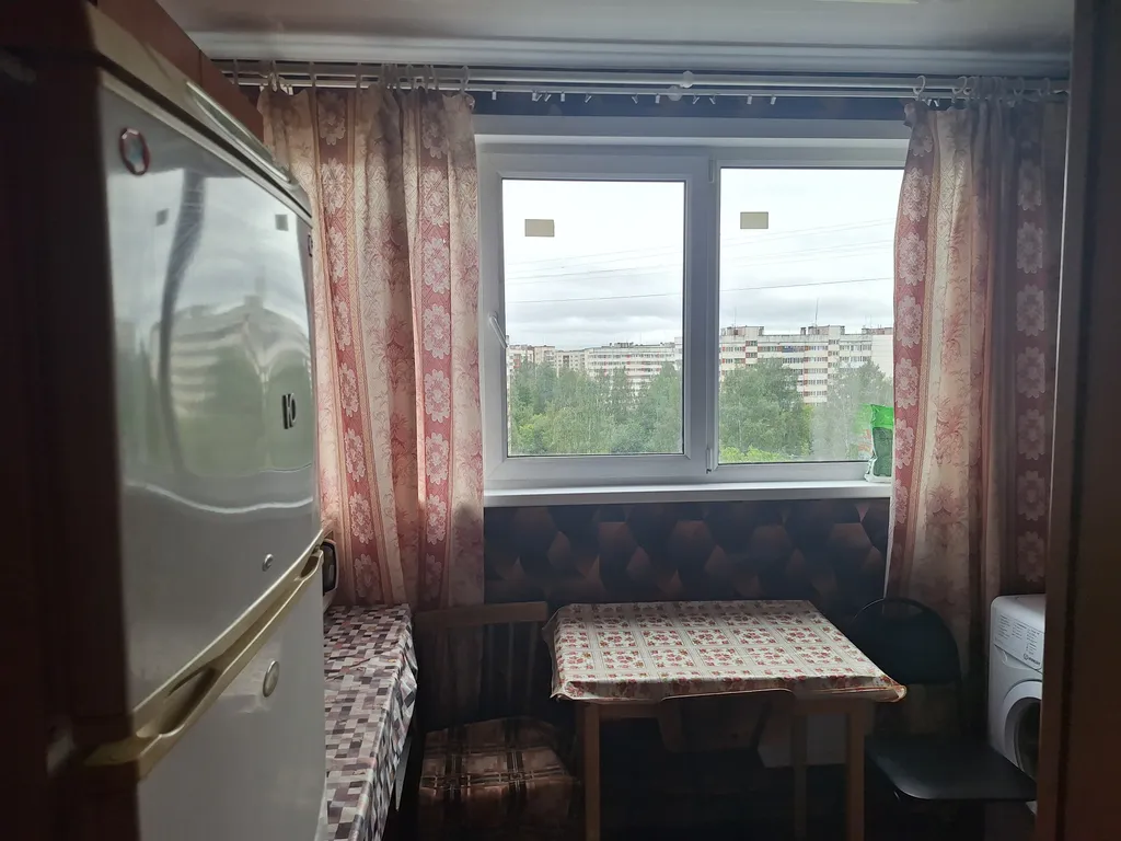 Квартира Трёхкомнатная квартира в удобном месте, рядом вокзал и автостанция — Тихвин