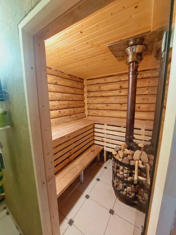 Милый дом на берегу озера