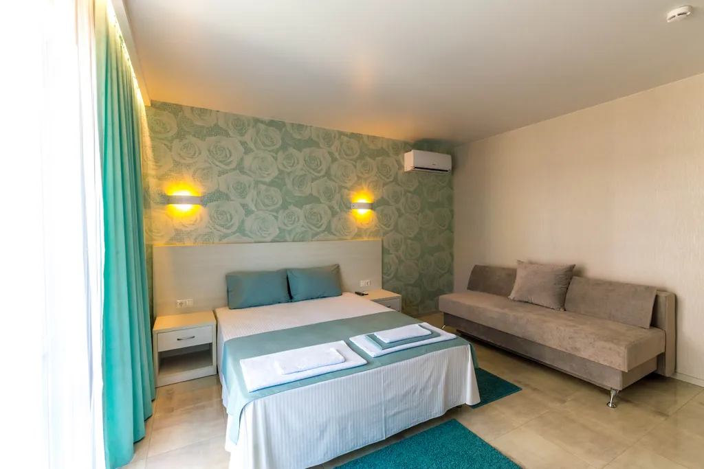 Уютный номер с балконом