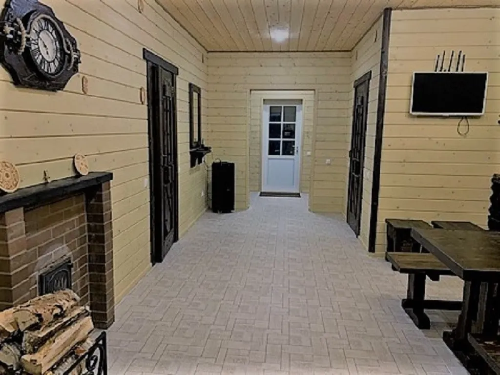 Уютный коттедж в сосновом лесу с видом на озеро