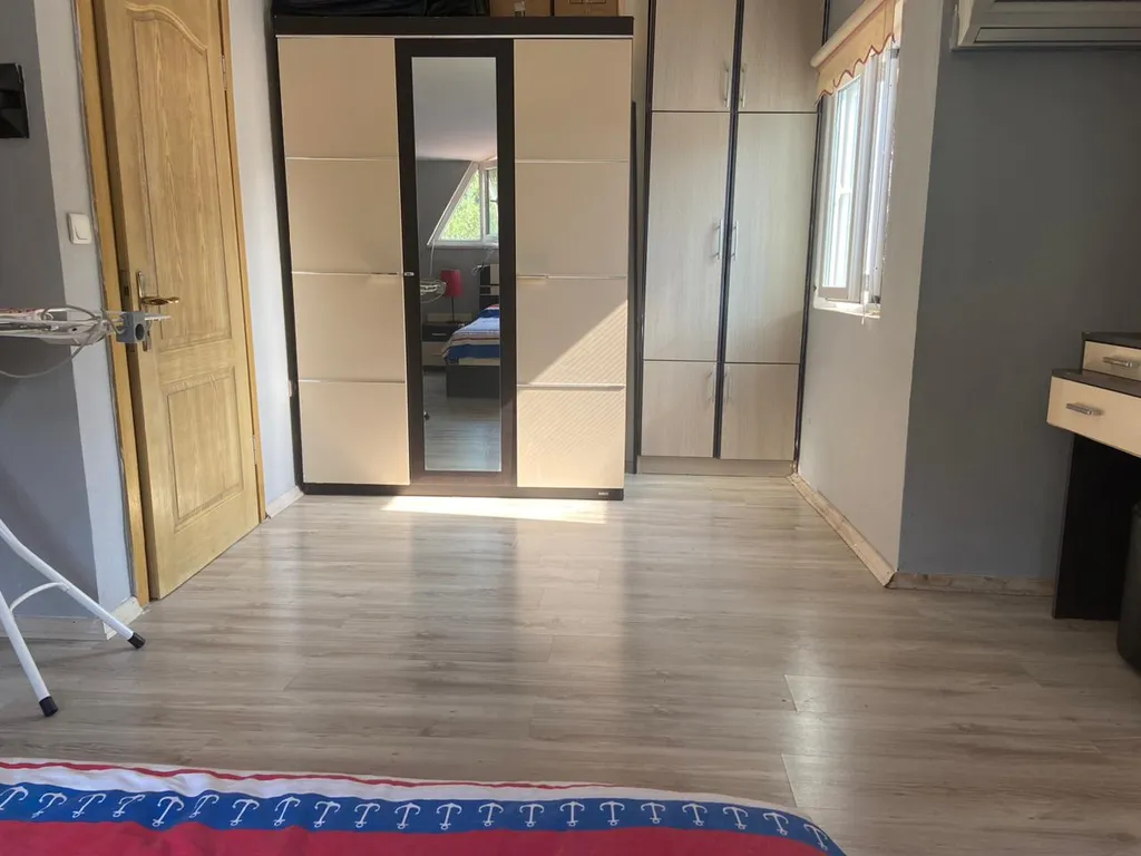 Апартамент с бассейном во дворе в райском уголке Ичмелера