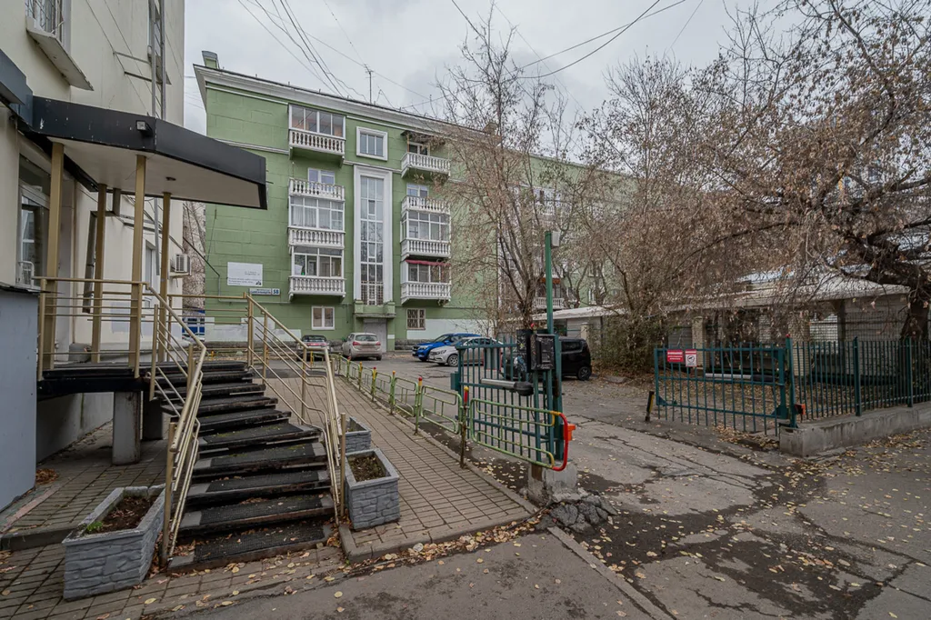 Квартира Просторная квартира бизнес-класса с винтажным интерьером в центре — Екатеринбург