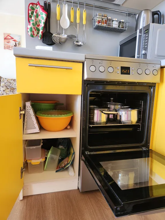 Квартира-студия с видом на горы и бассейн