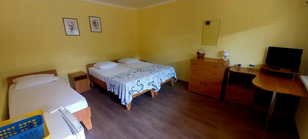 Комната для 3х гостей со всеми удобствами (вентилятор)