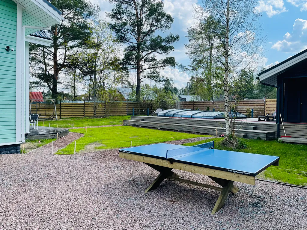 Коттедж Дом с бассейном в Карелии — Деревянное