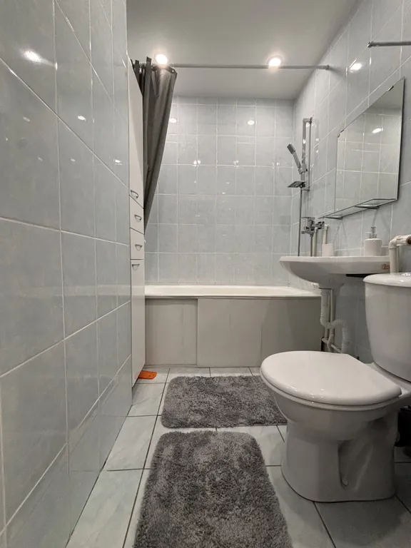 Стильная и уютная 2-к. квартира в спальном районе от Город 18