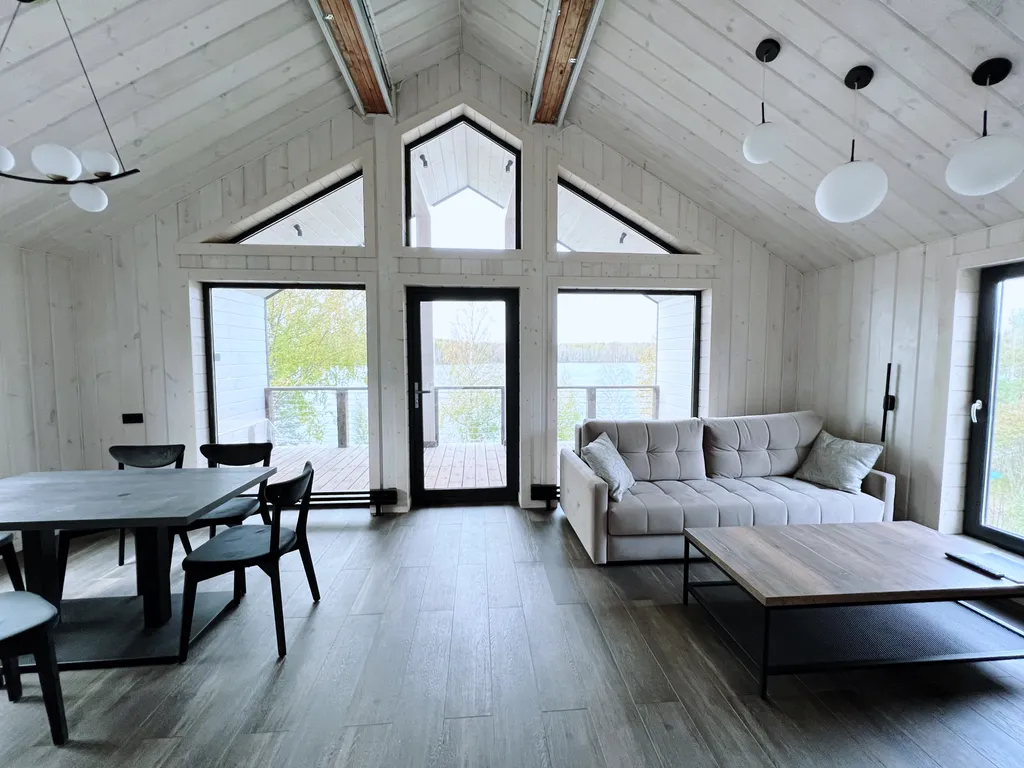 Уютный и стильный коттедж на берегу озера — аренда посуточно в Кондопога