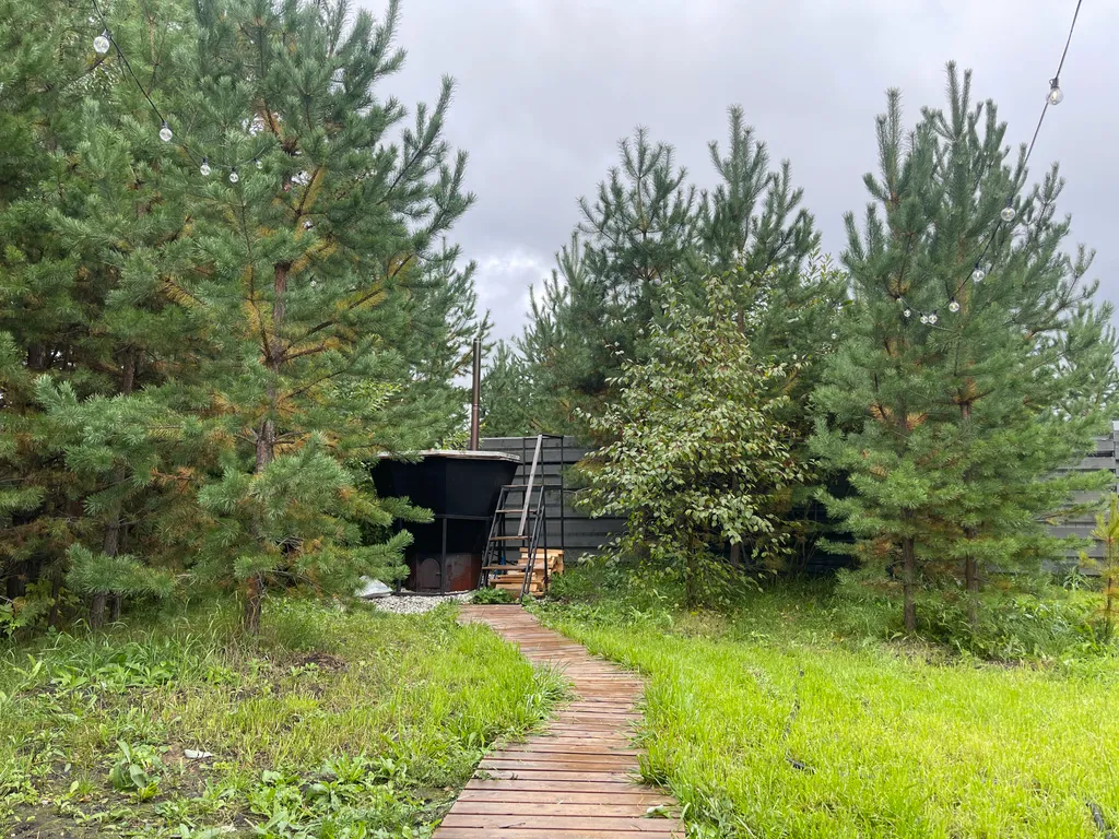 Вместительный уютный дом с камином, русской баней и банным чаном