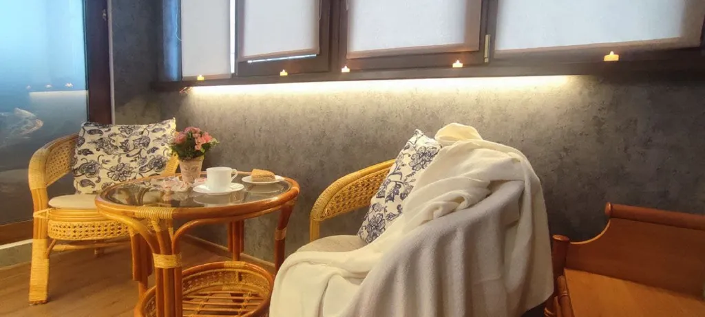 Большая и комфортная двухкомнатная квартира White Lodging