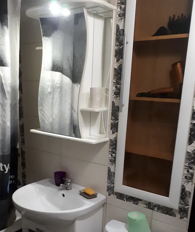 Квартира с массажным креслом в центре