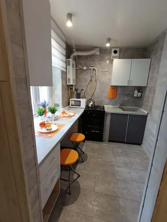 Трёхкомнатная квартира в центре  Приморского района