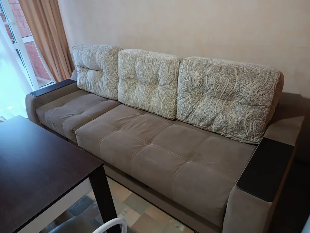 Просторная студия с двумя кроватями