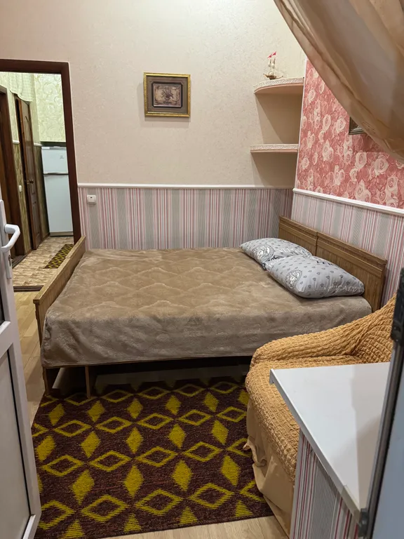 Коттедж Двухкомнатный домик с внутренним двориком в центре города — Евпатория