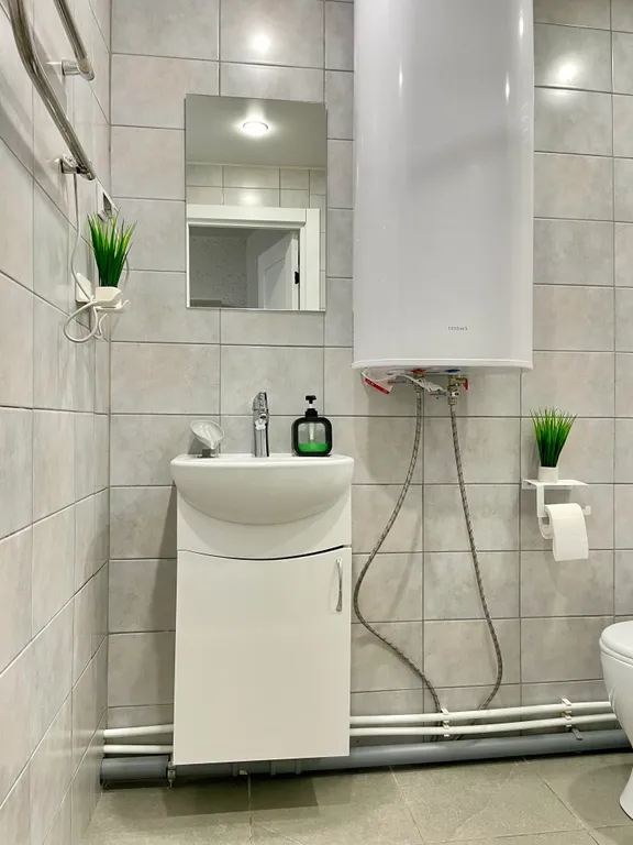 Студия рядом с ТРК Семья