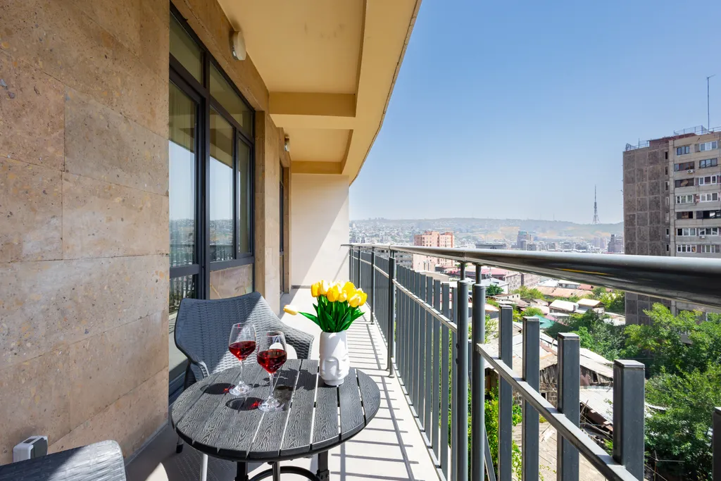 Красивая квартира в видом на город