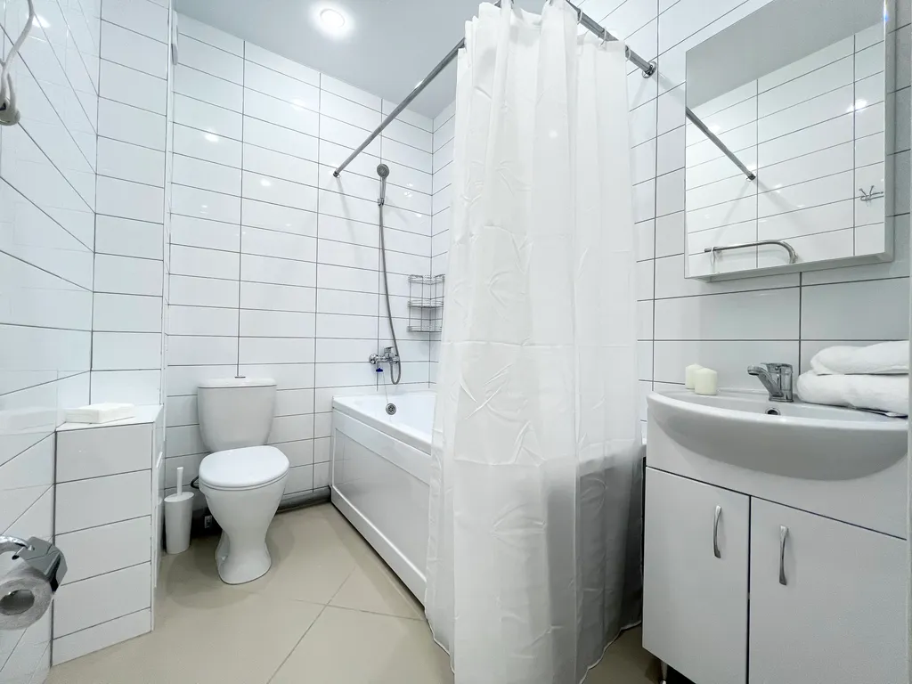 Комфортабельная 2-к квартира в новом доме в центре города