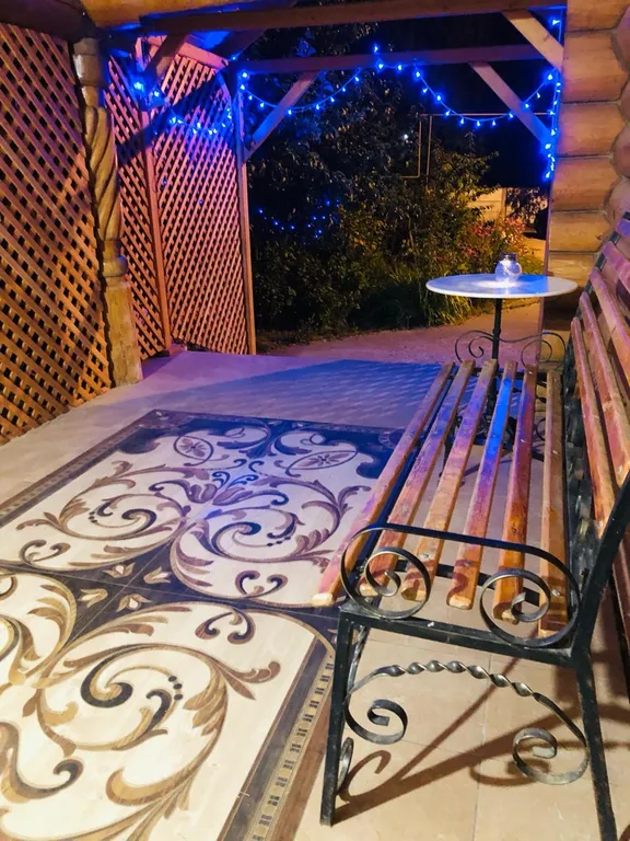 Большой дом с русской баней на дровах и чаном в Зелёном городе