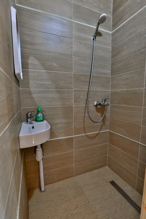 Коттедж Деревянный дом с личным бассейном в усадьбе Можжевеловый дворик — Айвовое