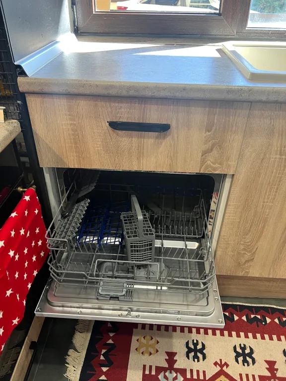 Апартаменты  с террасой с видом на горы в самом центре курорта Красная