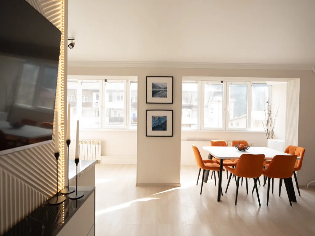 Дизайнерская квартира с видом на горы в центре Домбая