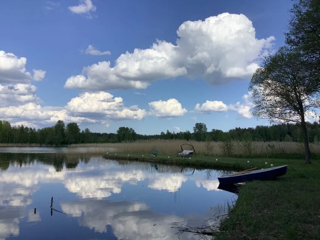 Дом на берегу озера