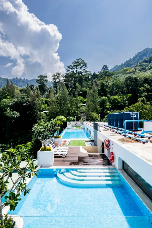 Чудесная квартира около пляжа Камала с бассейном, спортзалом и шатлом