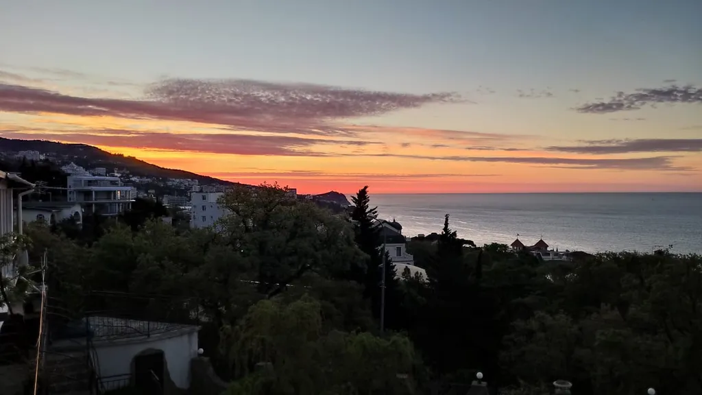 Дизайнерский апартамент с видом на море