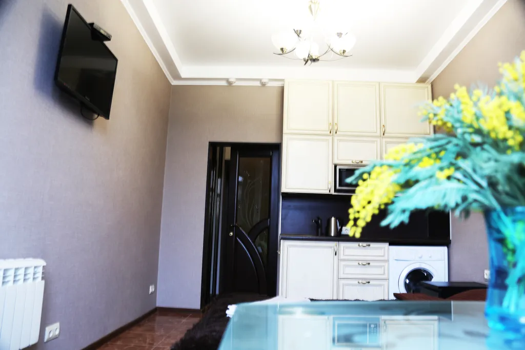 Квартира Апартаменты в центре с видом на море — Сочи