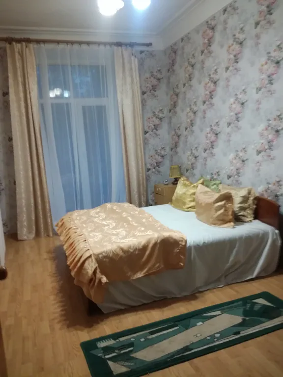 Квартира с эркером в историческом центре города — аренда посуточно в Псков