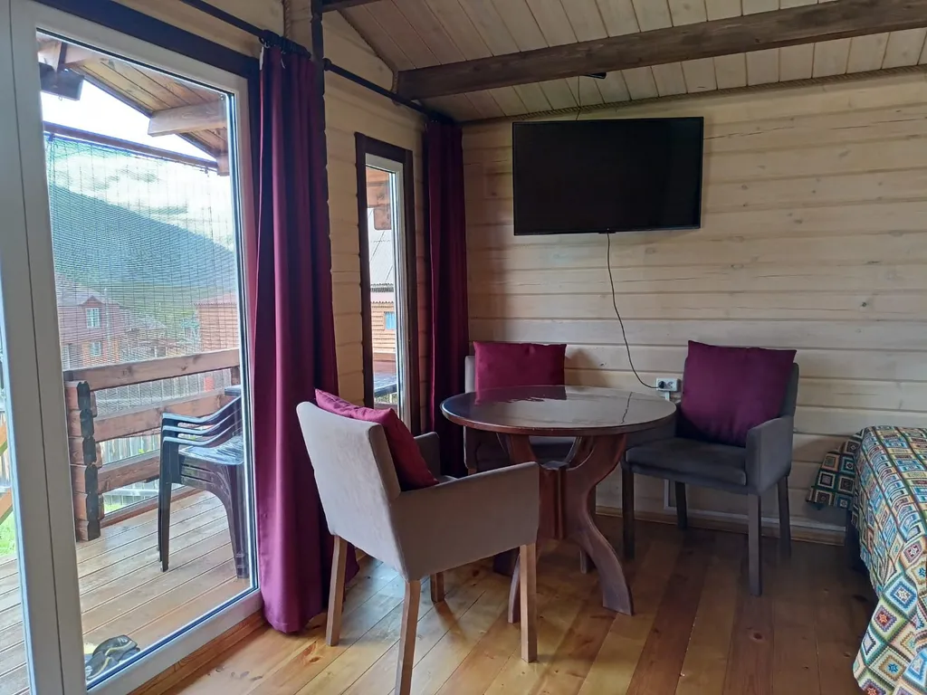 Коттедж Трехместный улучшенный гостевой дом с видом на горы 3 — аренда посуточно в Усть-Сема