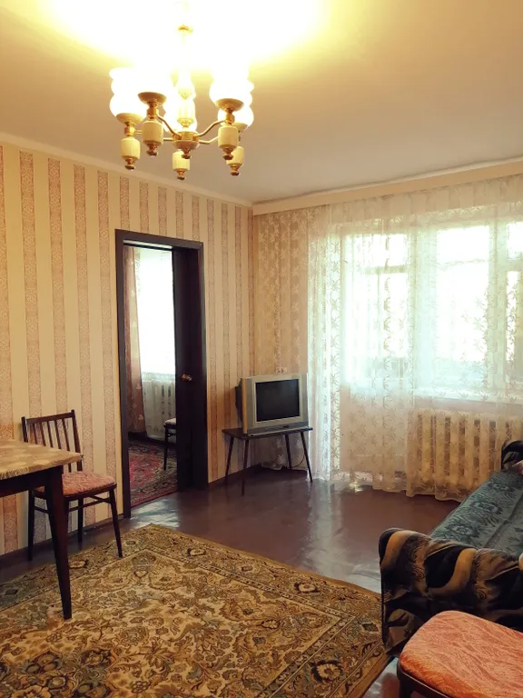Квартира Квартира в центре — Луганск