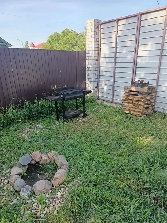 Часть жилого дома с отдельным собственным двориком