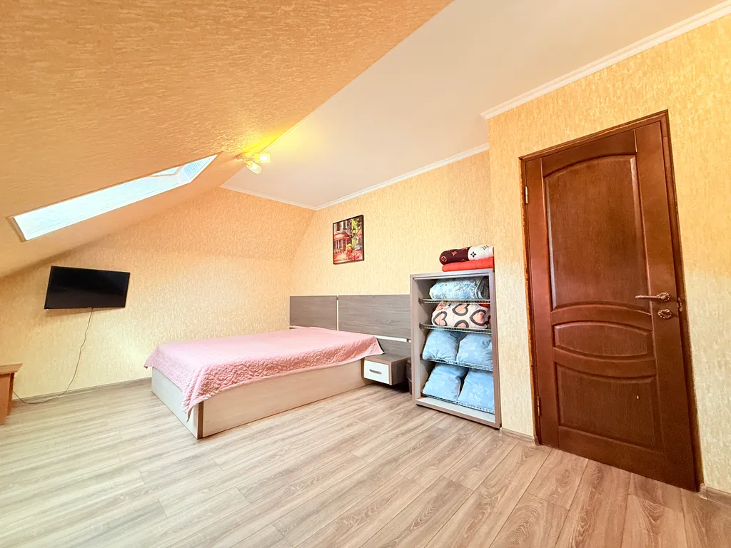 Уютный гостевой коттедж в курортной зоне города