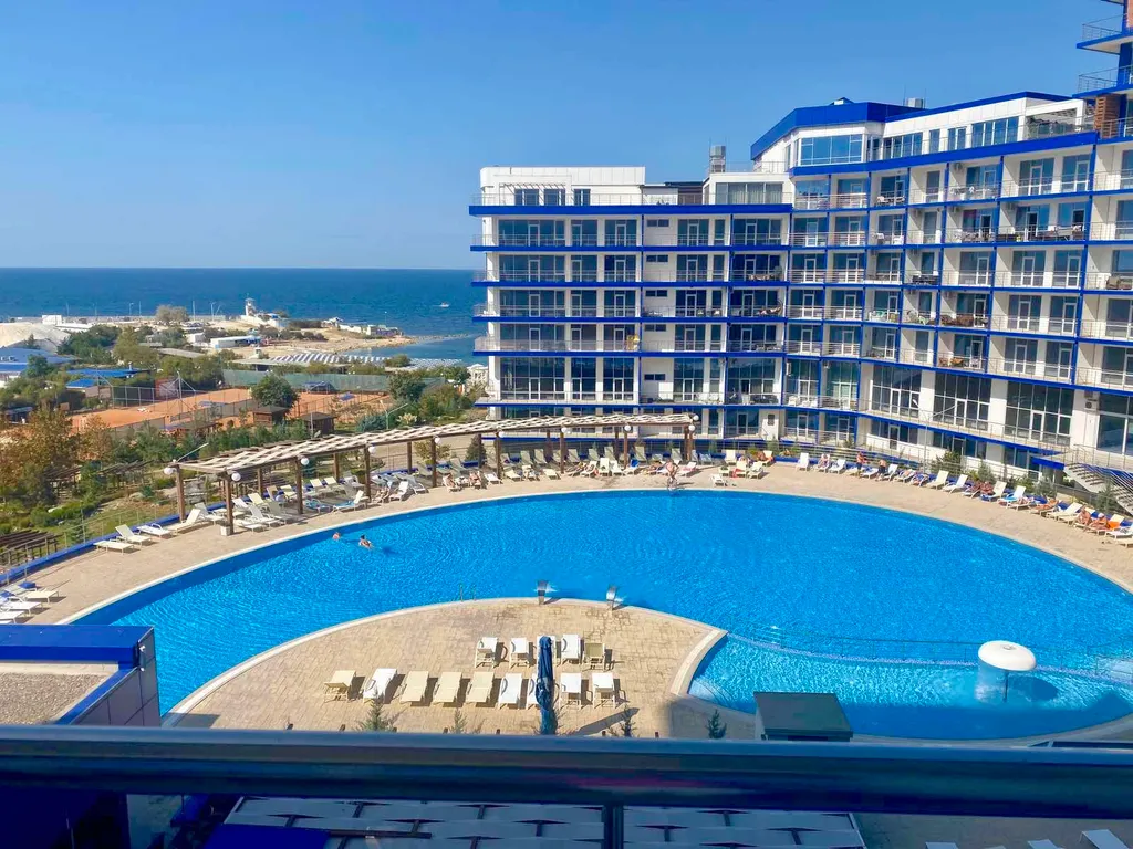 Апартамент Акваделюкс с бассейном, банями, пляжем, стоянкой