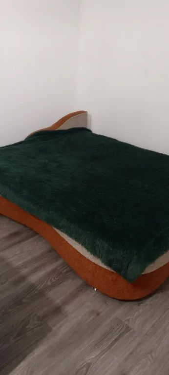 Двухэтажный частный дом в центре города