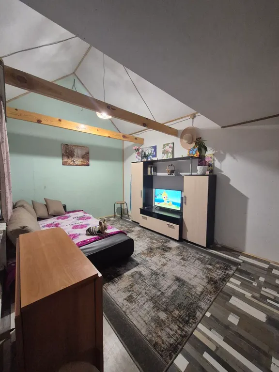 Маленький уютный домик