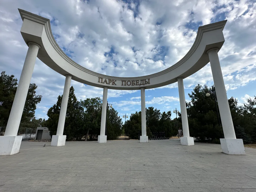 Студия рядом Парк Победы Херсонес не берем оплату за уборку