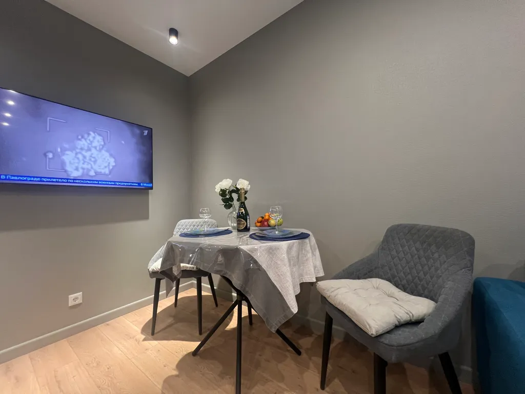 Апартамент с видом на озеро Кубань с джакузи с качелей