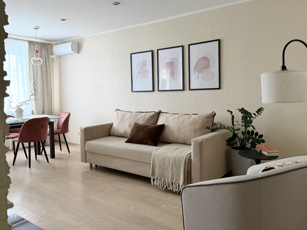 Красивая, просторная  квартира с видом на Волгу!